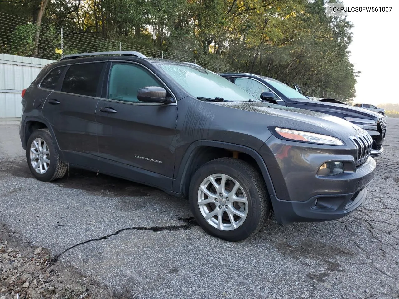 2015 Jeep Cherokee Latitude VIN: 1C4PJLCS0FW561007 Lot: 74721714