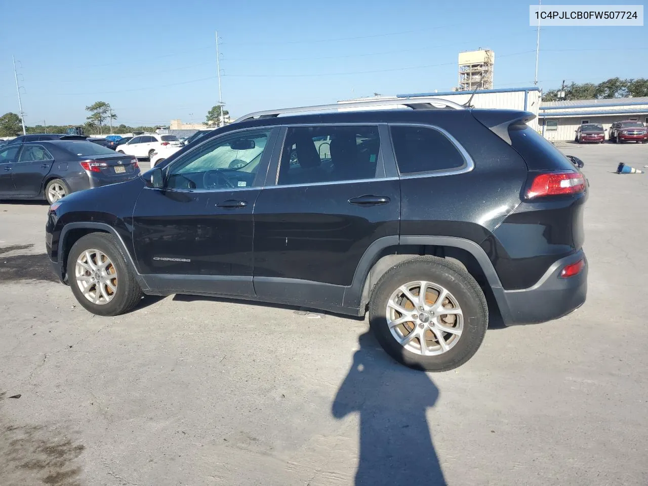 2015 Jeep Cherokee Latitude VIN: 1C4PJLCB0FW507724 Lot: 75366834