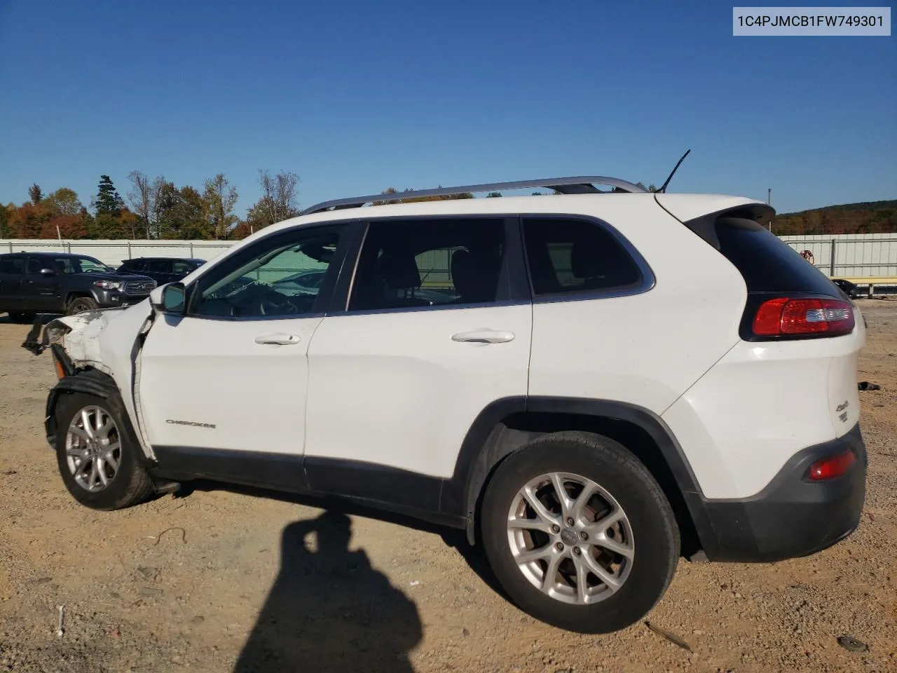 2015 Jeep Cherokee Latitude VIN: 1C4PJMCB1FW749301 Lot: 75492464