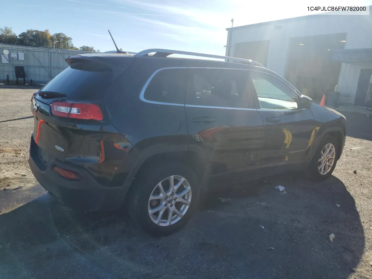 2015 Jeep Cherokee Latitude VIN: 1C4PJLCB6FW782000 Lot: 75738624