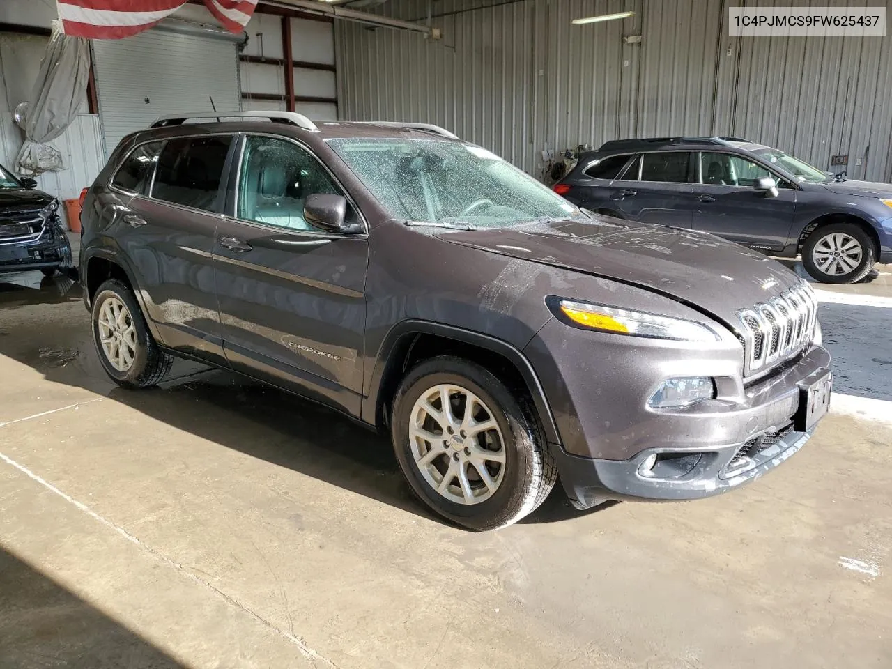 2015 Jeep Cherokee Latitude VIN: 1C4PJMCS9FW625437 Lot: 76192684