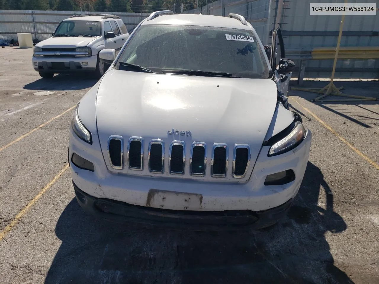 2015 Jeep Cherokee Latitude VIN: 1C4PJMCS3FW558124 Lot: 76726054