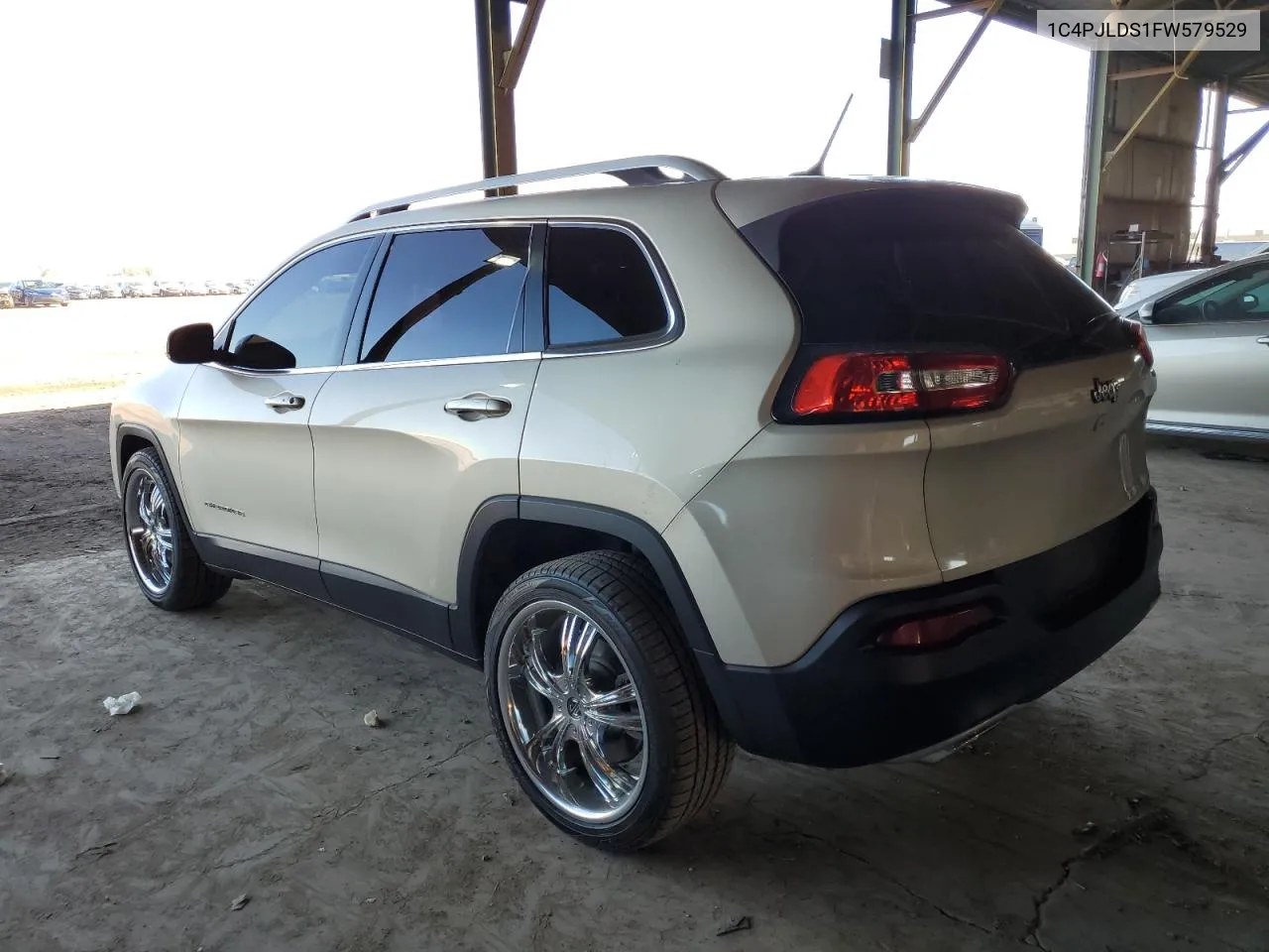 2015 Jeep Cherokee Limited VIN: 1C4PJLDS1FW579529 Lot: 77158464