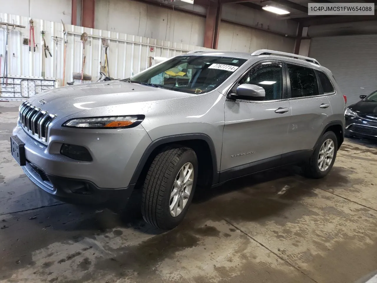 2015 Jeep Cherokee Latitude VIN: 1C4PJMCS1FW654088 Lot: 77677714