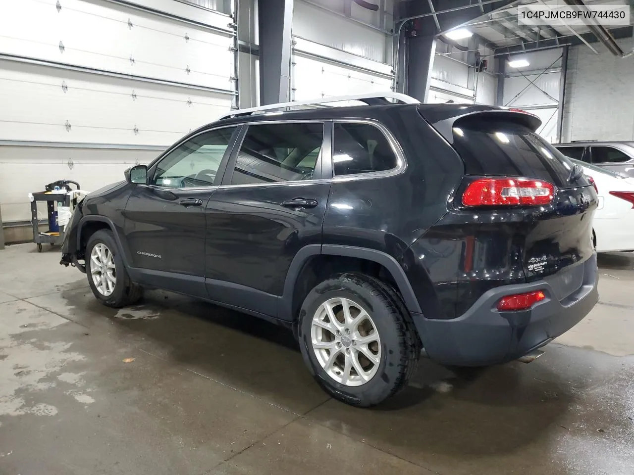 2015 Jeep Cherokee Latitude VIN: 1C4PJMCB9FW744430 Lot: 80234974