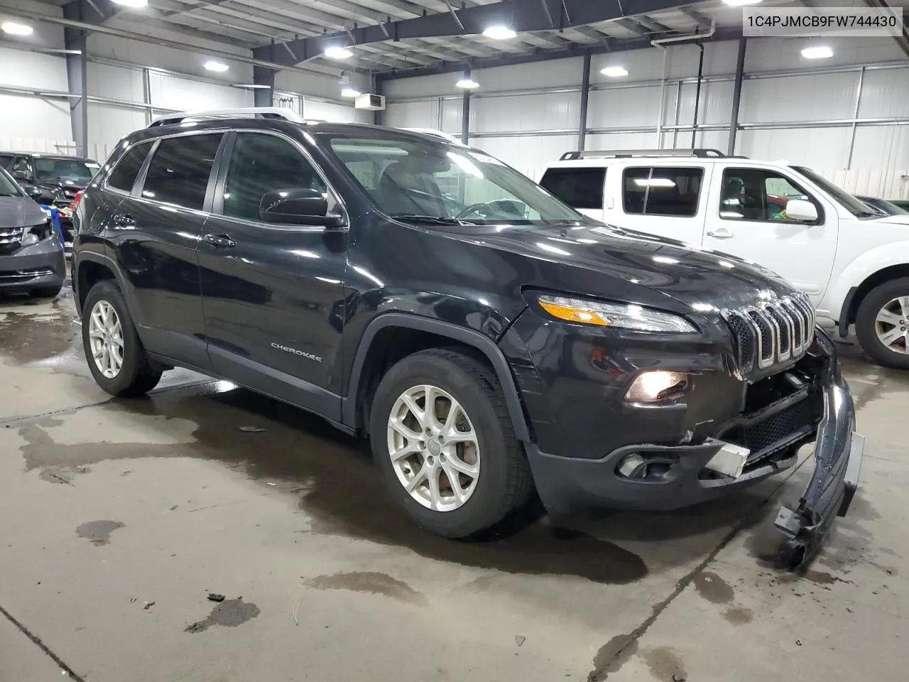 2015 Jeep Cherokee Latitude VIN: 1C4PJMCB9FW744430 Lot: 80234974