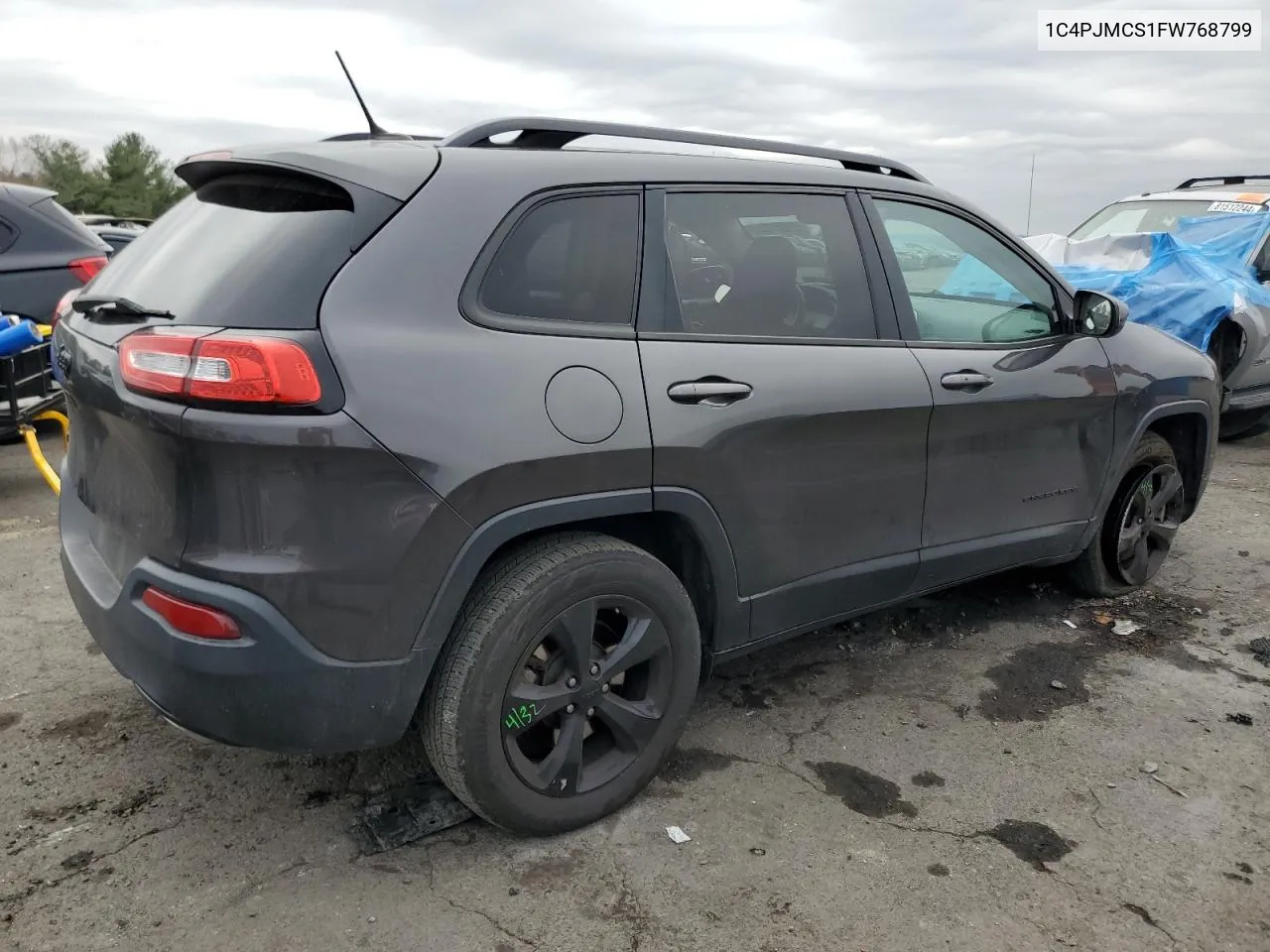 2015 Jeep Cherokee Latitude VIN: 1C4PJMCS1FW768799 Lot: 81621044