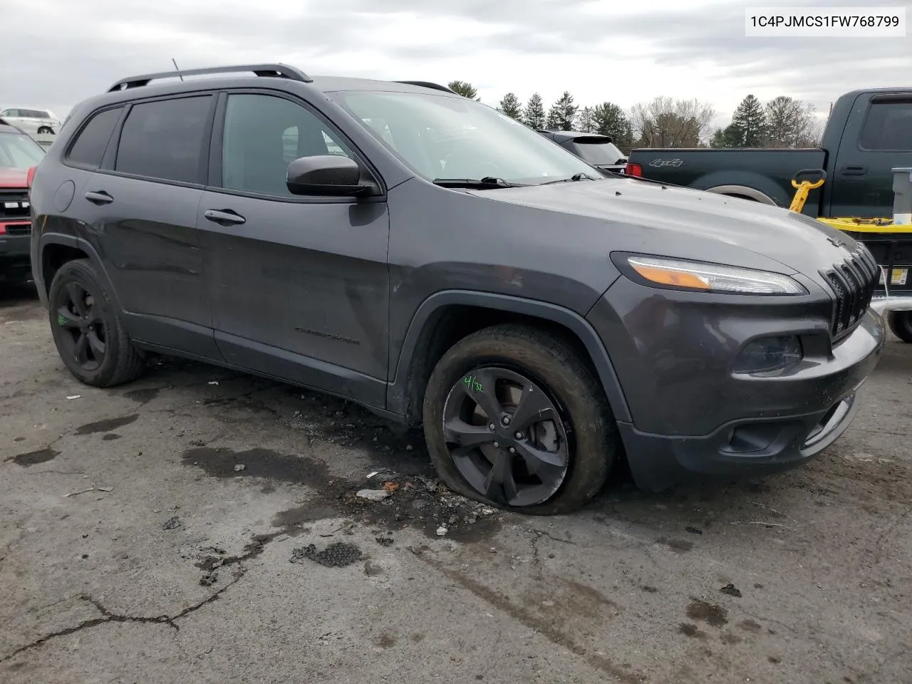 2015 Jeep Cherokee Latitude VIN: 1C4PJMCS1FW768799 Lot: 81621044