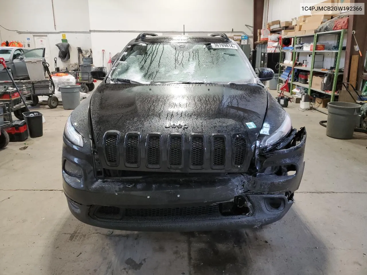 2016 Jeep Cherokee Latitude VIN: 1C4PJMCB2GW192366 Lot: 36789814