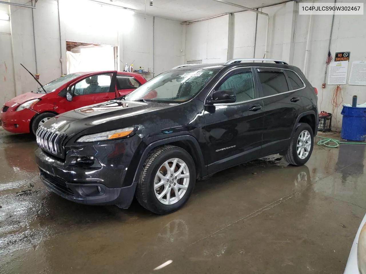 2016 Jeep Cherokee Latitude VIN: 1C4PJLCS9GW302467 Lot: 48482084