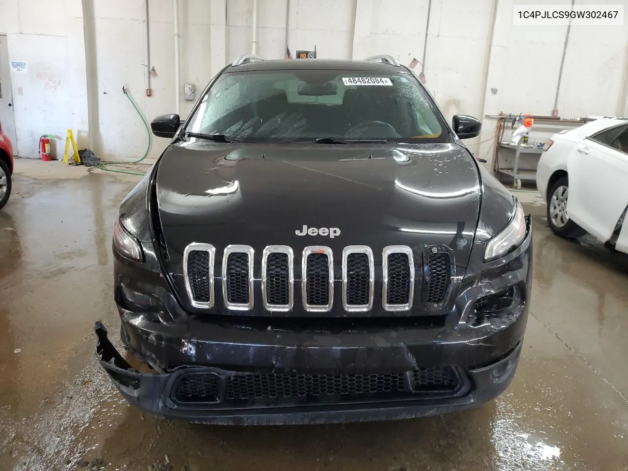 2016 Jeep Cherokee Latitude VIN: 1C4PJLCS9GW302467 Lot: 48482084