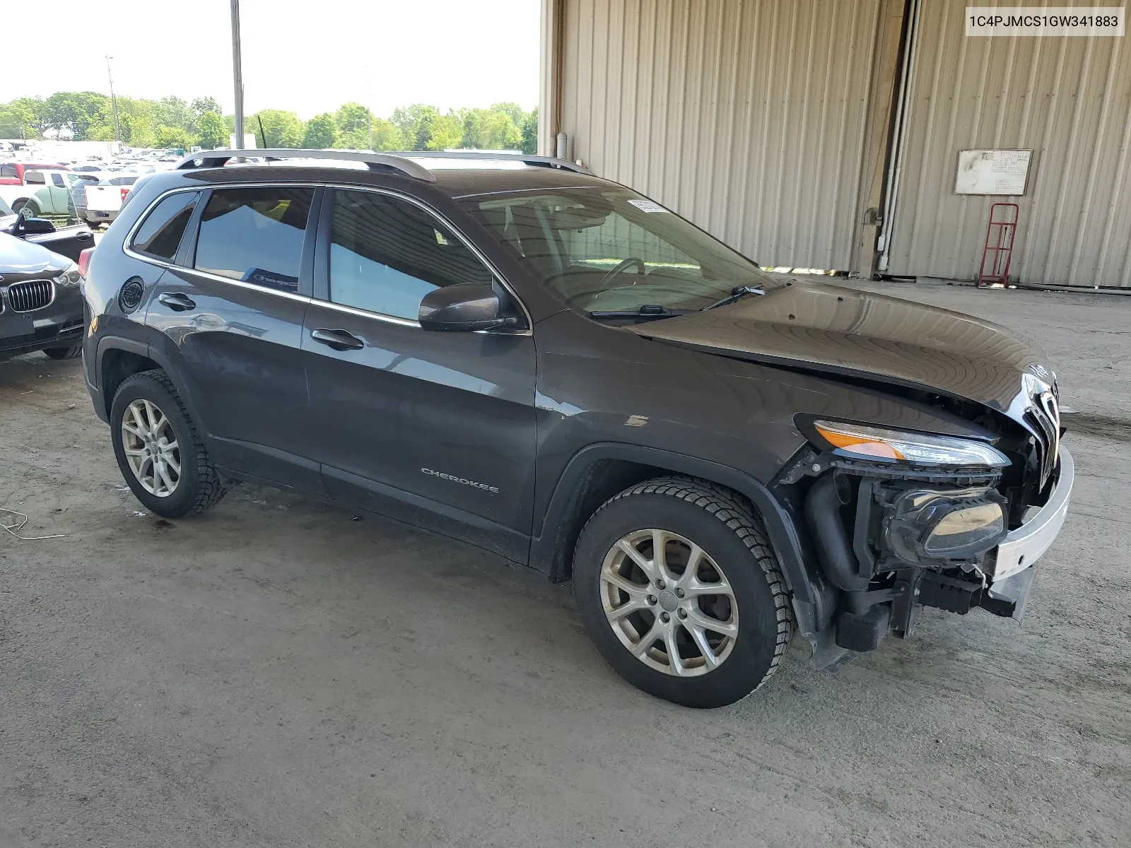 2016 Jeep Cherokee Latitude VIN: 1C4PJMCS1GW341883 Lot: 55270214