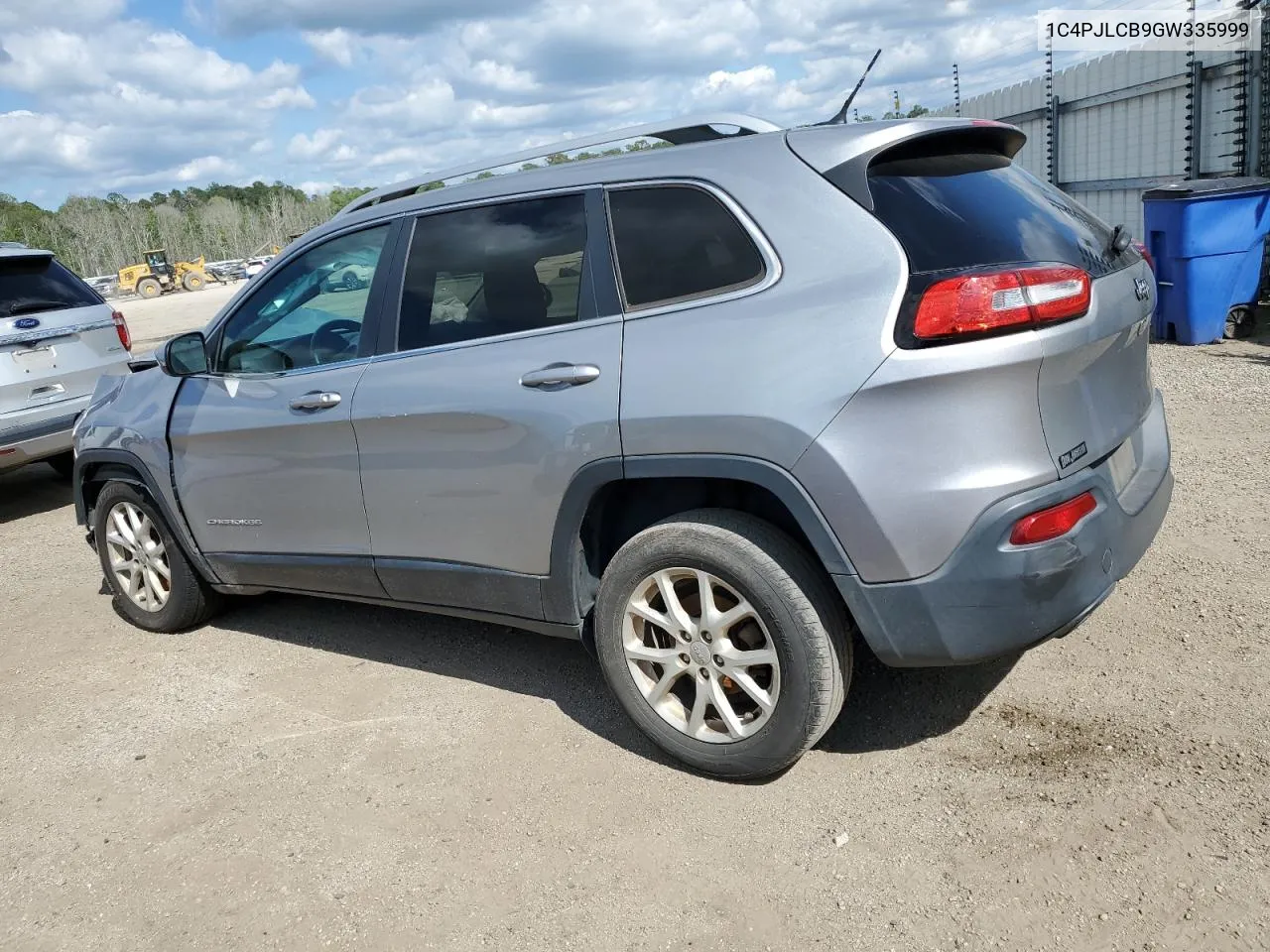 1C4PJLCB9GW335999 2016 Jeep Cherokee Latitude