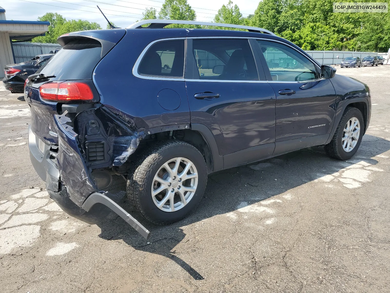 2016 Jeep Cherokee Latitude VIN: 1C4PJMCB1GW244439 Lot: 55944694