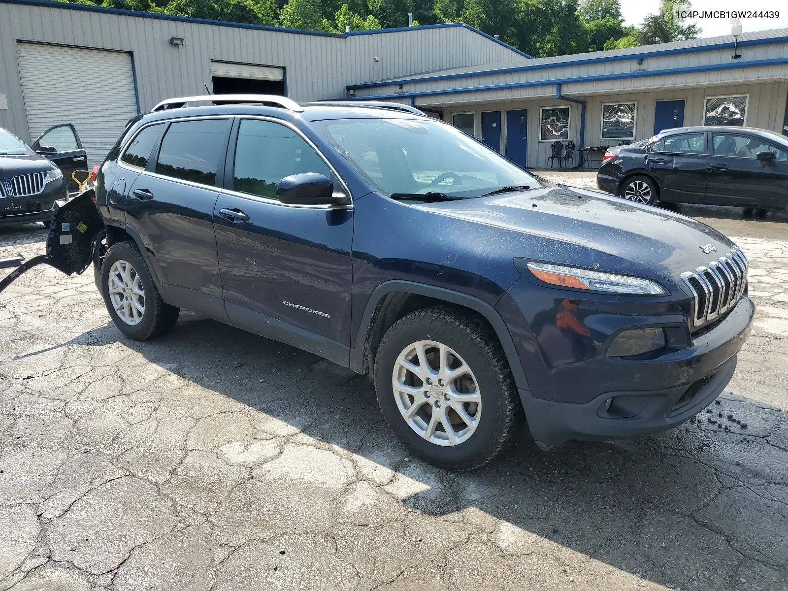 2016 Jeep Cherokee Latitude VIN: 1C4PJMCB1GW244439 Lot: 55944694