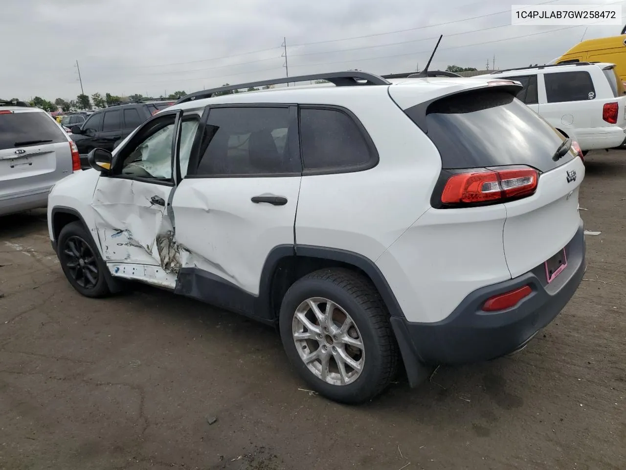 1C4PJLAB7GW258472 2016 Jeep Cherokee Sport