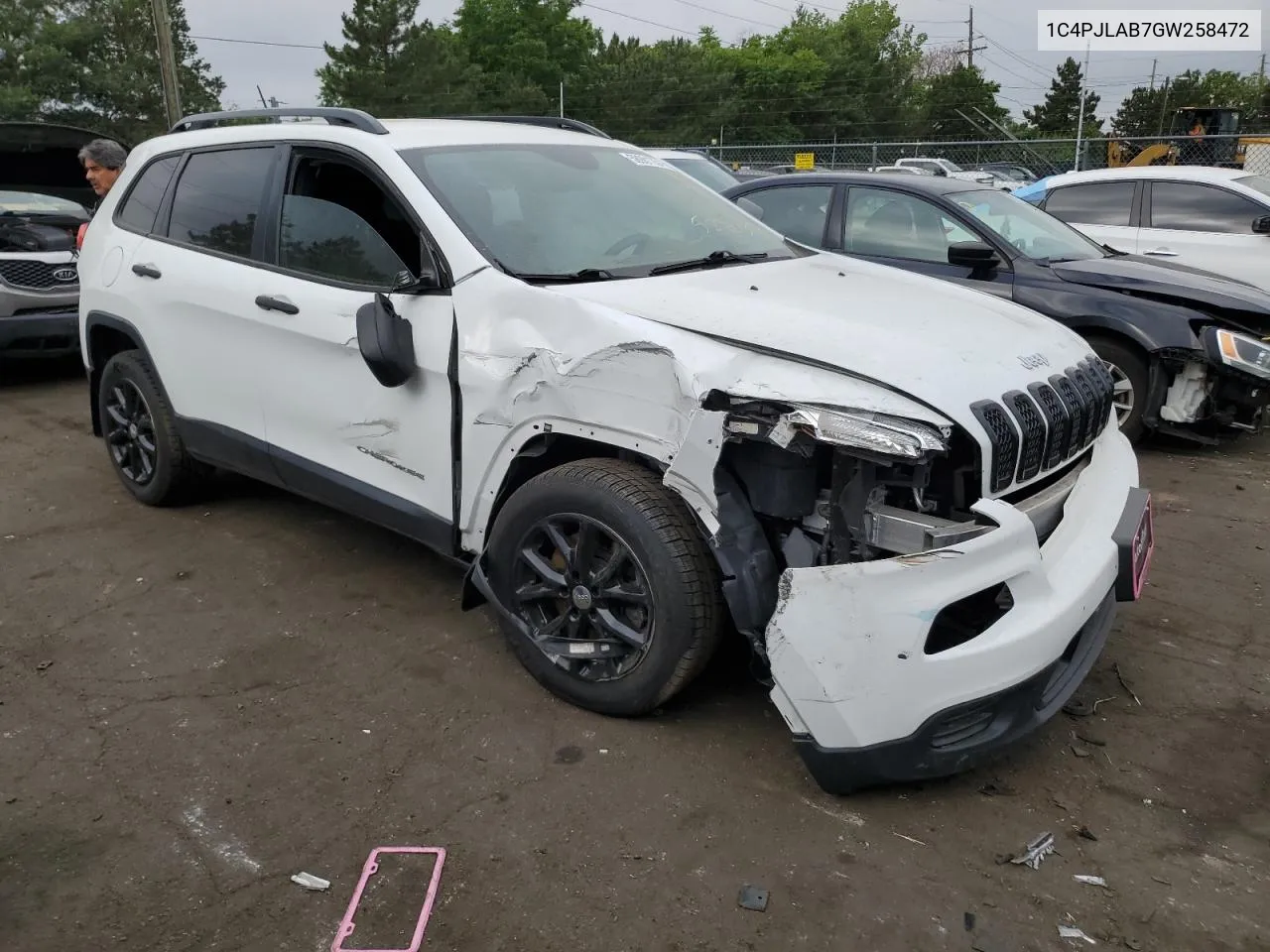 1C4PJLAB7GW258472 2016 Jeep Cherokee Sport