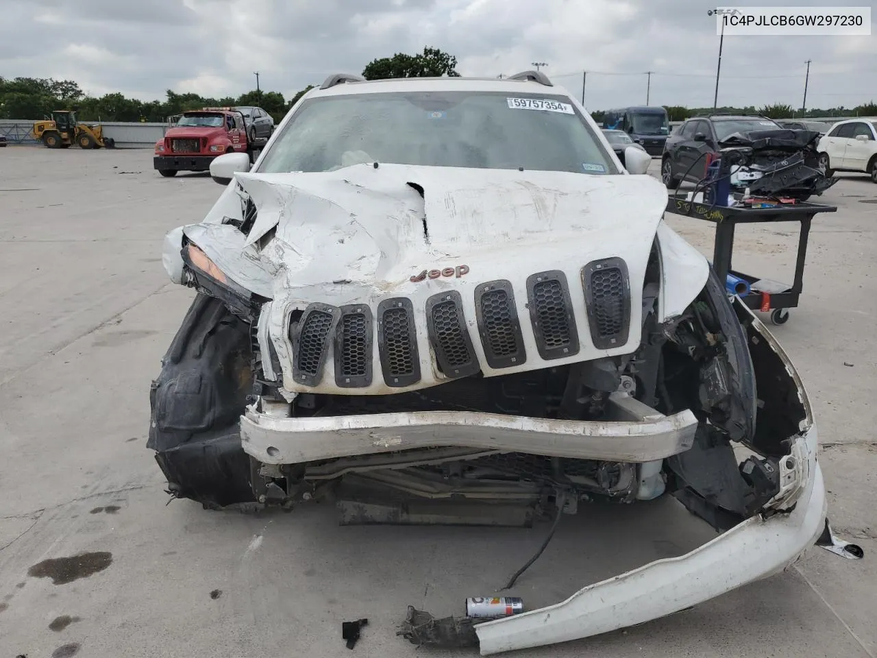 2016 Jeep Cherokee Latitude VIN: 1C4PJLCB6GW297230 Lot: 59757354