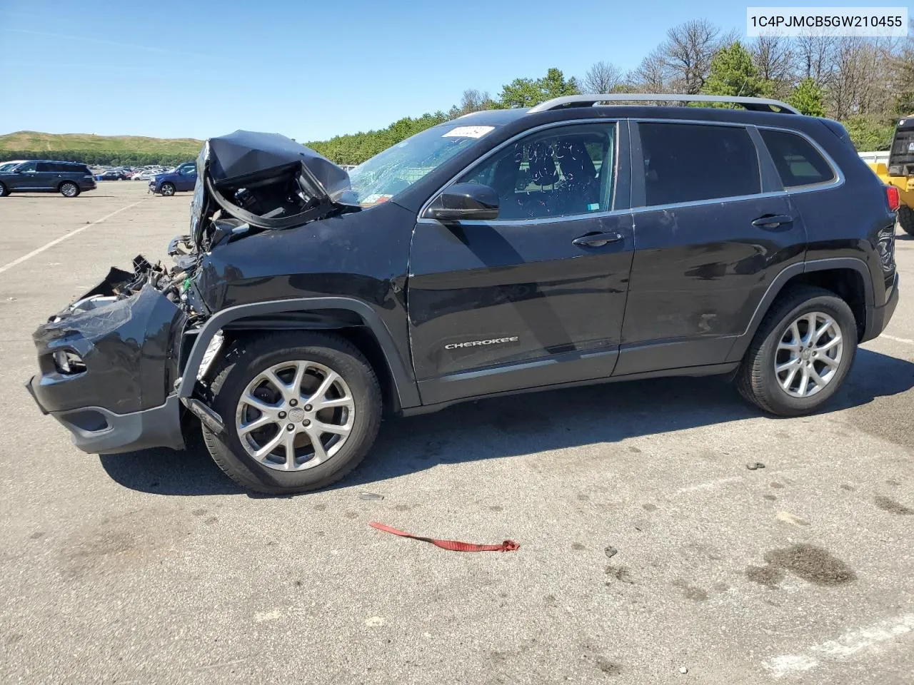 2016 Jeep Cherokee Latitude VIN: 1C4PJMCB5GW210455 Lot: 61000294