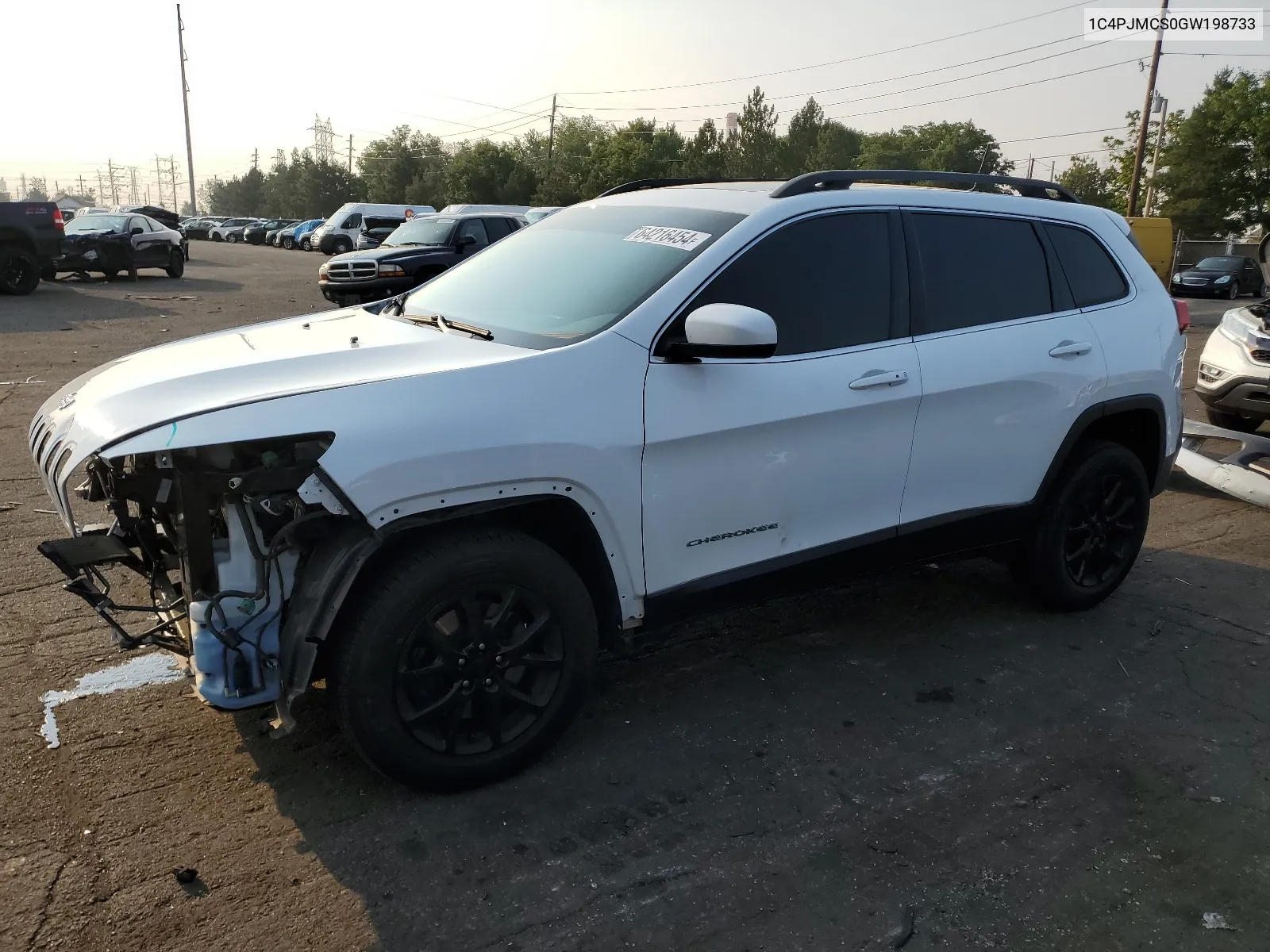 2016 Jeep Cherokee Latitude VIN: 1C4PJMCS0GW198733 Lot: 64216454