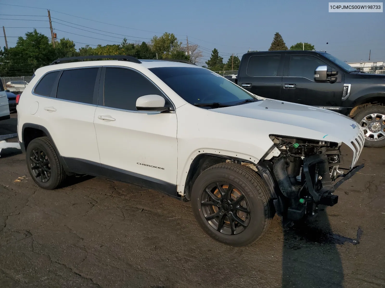 2016 Jeep Cherokee Latitude VIN: 1C4PJMCS0GW198733 Lot: 64216454