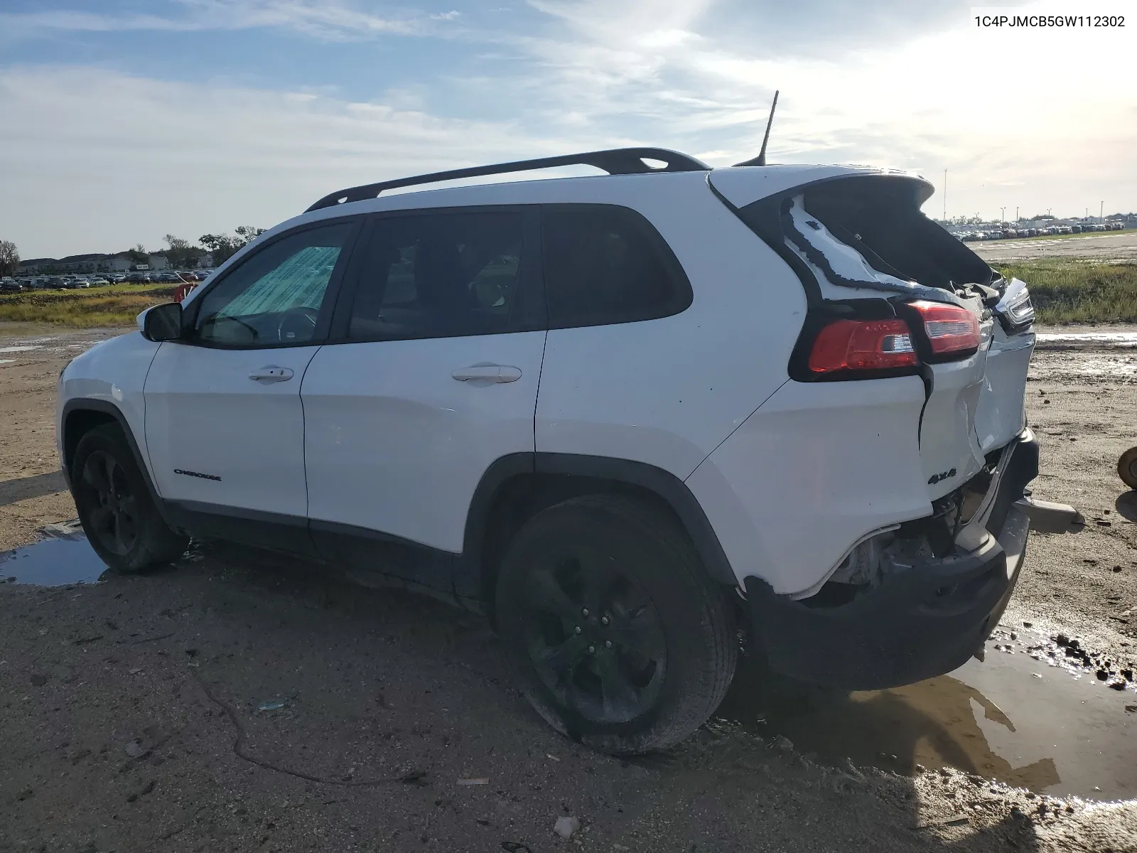 2016 Jeep Cherokee Latitude VIN: 1C4PJMCB5GW112302 Lot: 65426574