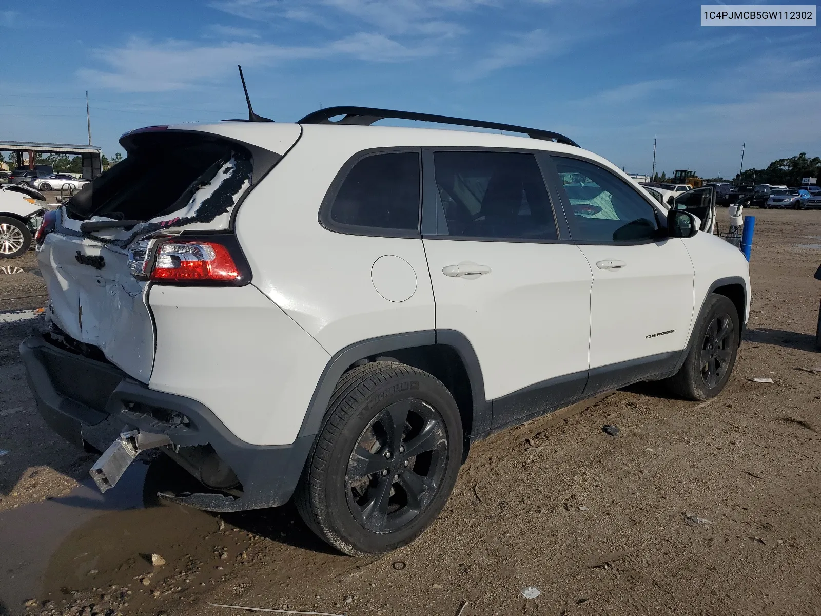 2016 Jeep Cherokee Latitude VIN: 1C4PJMCB5GW112302 Lot: 65426574