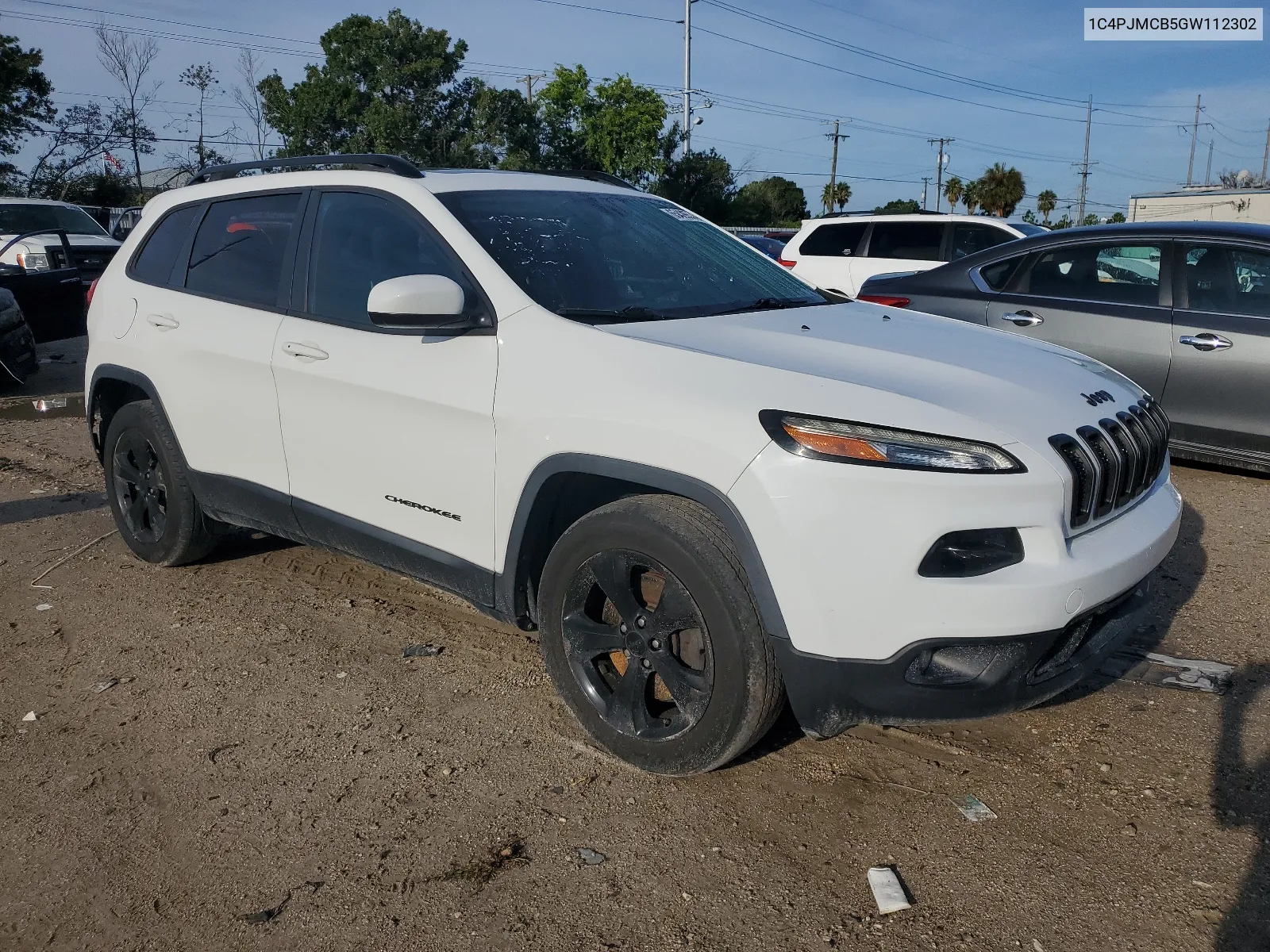 2016 Jeep Cherokee Latitude VIN: 1C4PJMCB5GW112302 Lot: 65426574