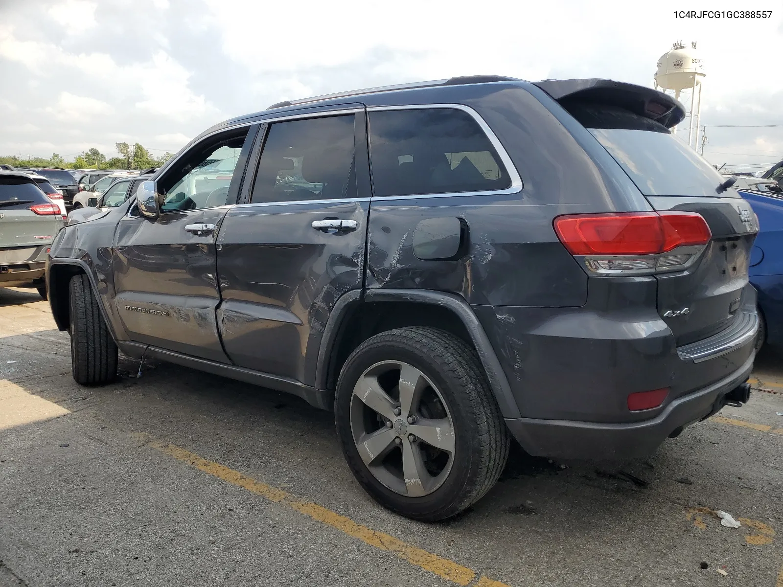 1C4RJFCG1GC388557 2016 Jeep Grand Cherokee Overland