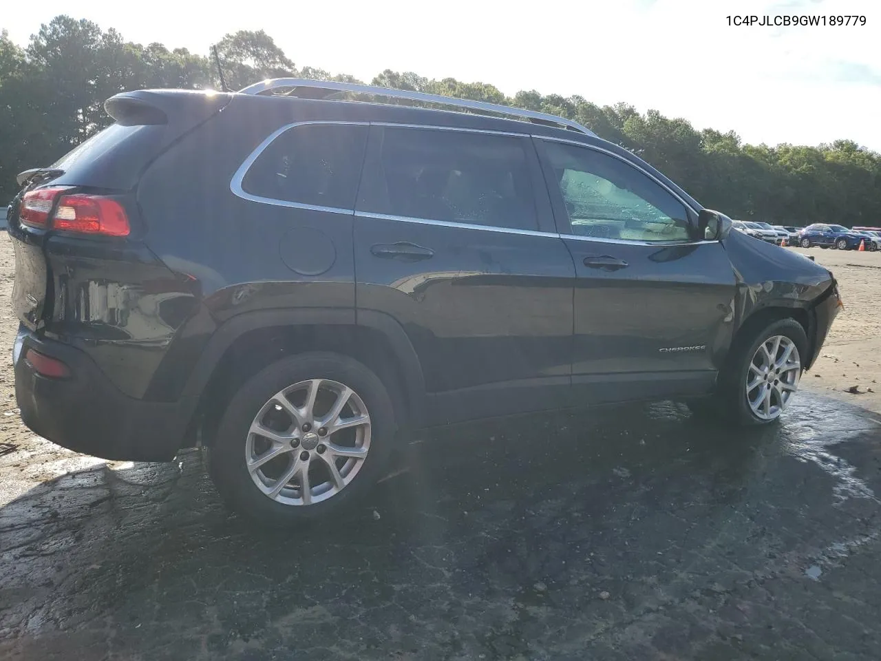 2016 Jeep Cherokee Latitude VIN: 1C4PJLCB9GW189779 Lot: 65855424