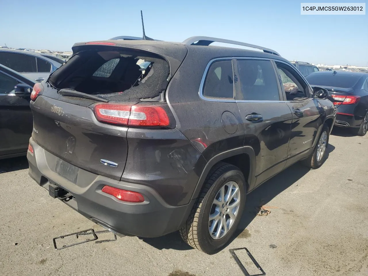 2016 Jeep Cherokee Latitude VIN: 1C4PJMCS5GW263012 Lot: 66536754