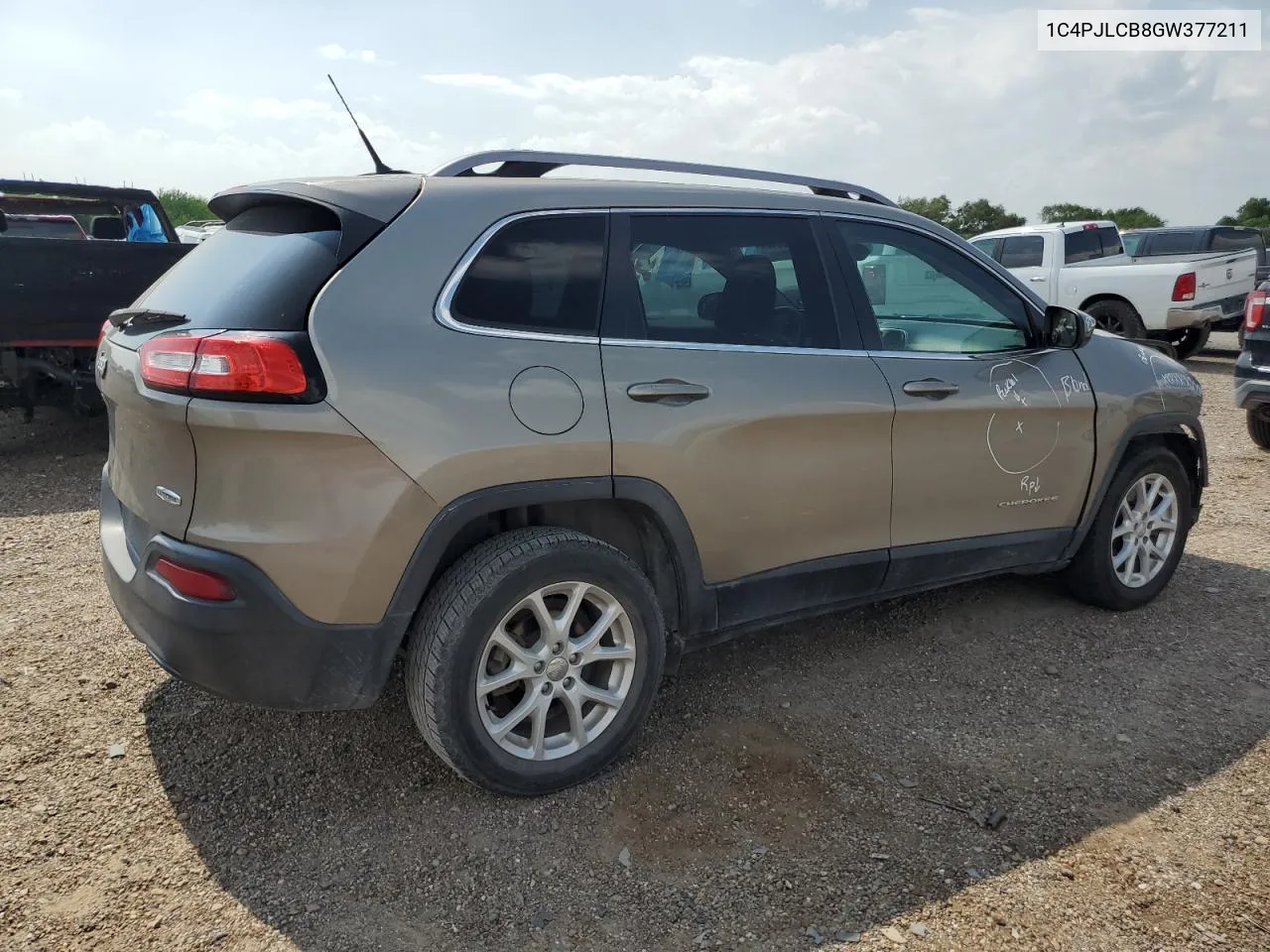 1C4PJLCB8GW377211 2016 Jeep Cherokee Latitude