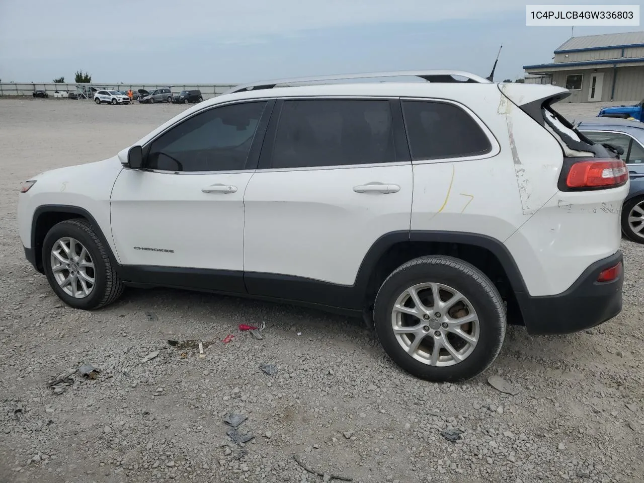 1C4PJLCB4GW336803 2016 Jeep Cherokee Latitude