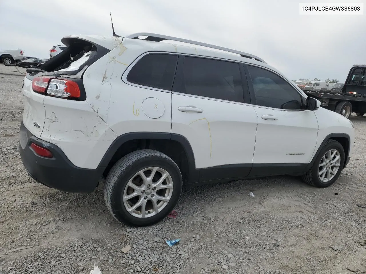 2016 Jeep Cherokee Latitude VIN: 1C4PJLCB4GW336803 Lot: 67491954