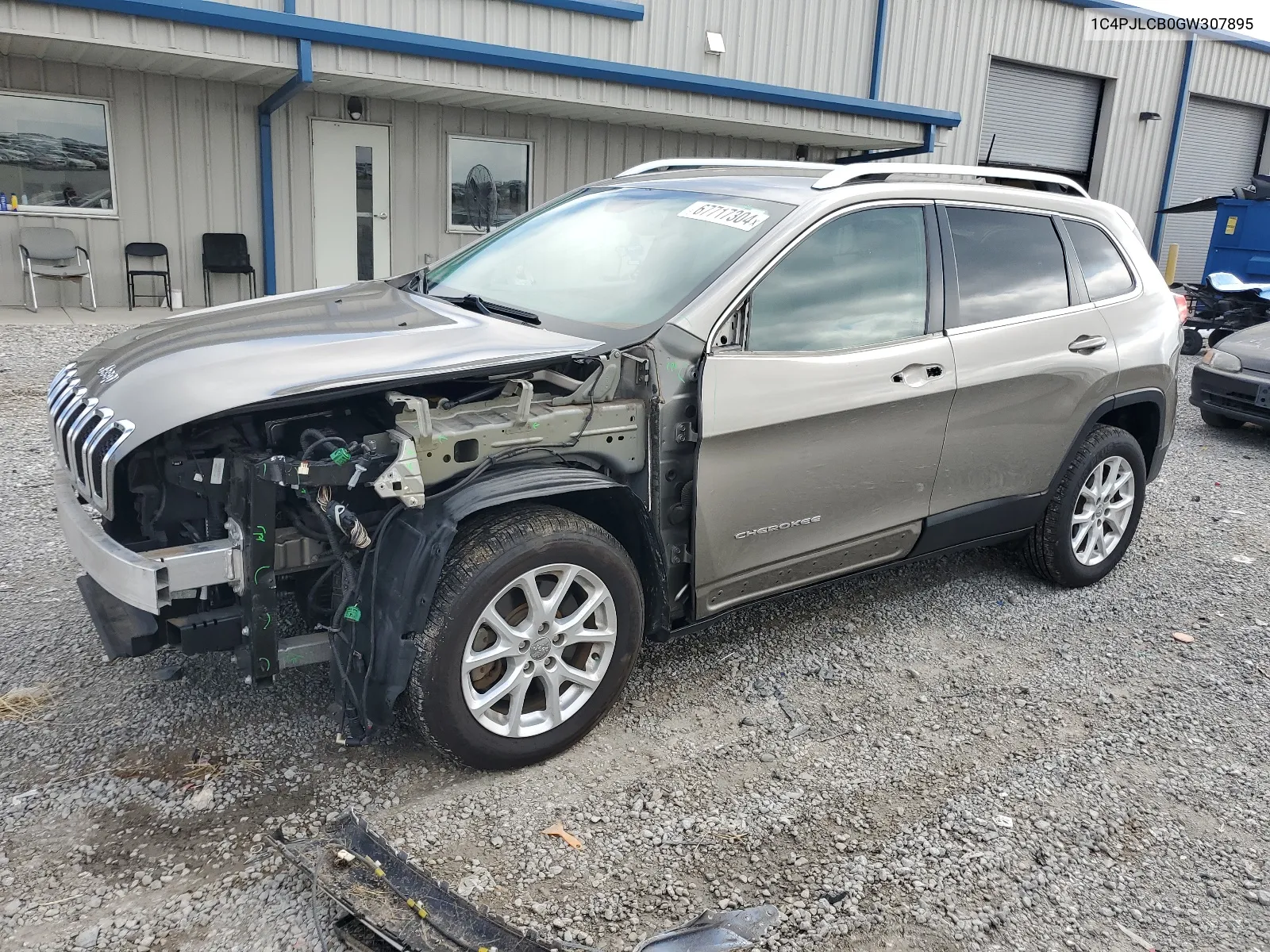 1C4PJLCB0GW307895 2016 Jeep Cherokee Latitude