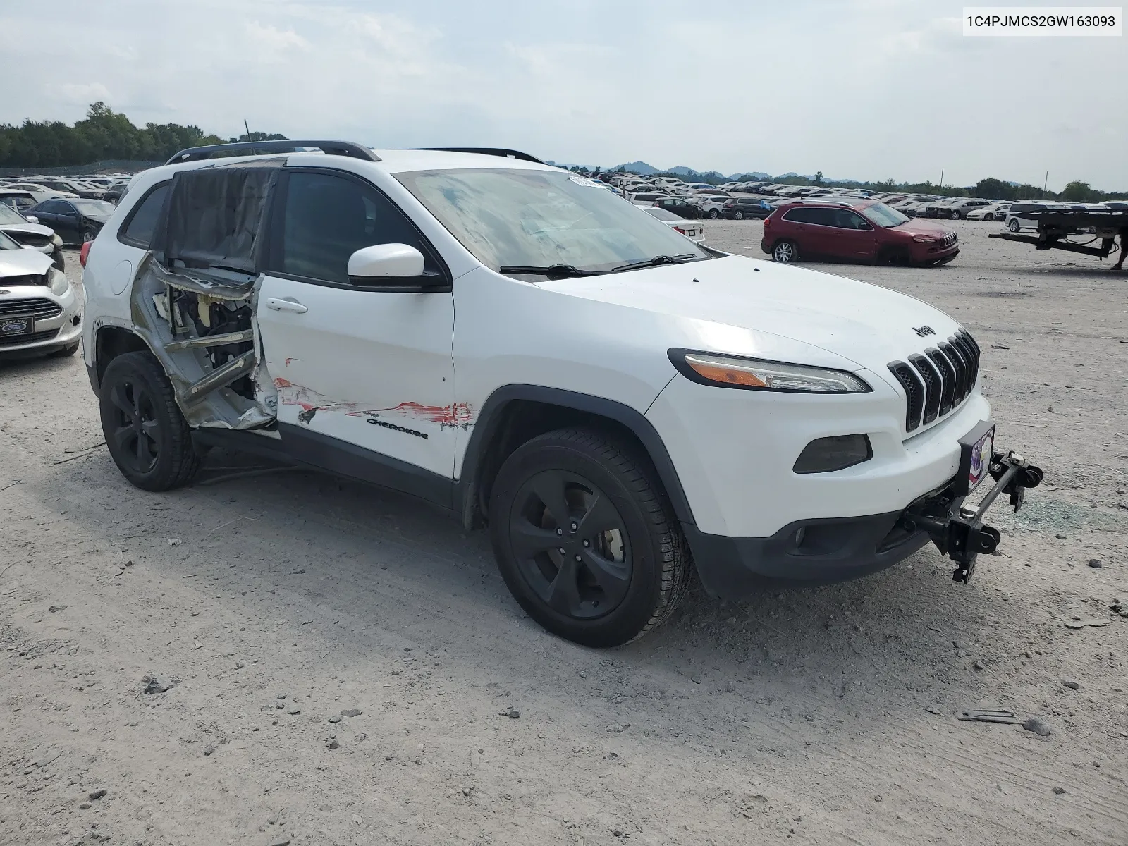 2016 Jeep Cherokee Latitude VIN: 1C4PJMCS2GW163093 Lot: 68016064