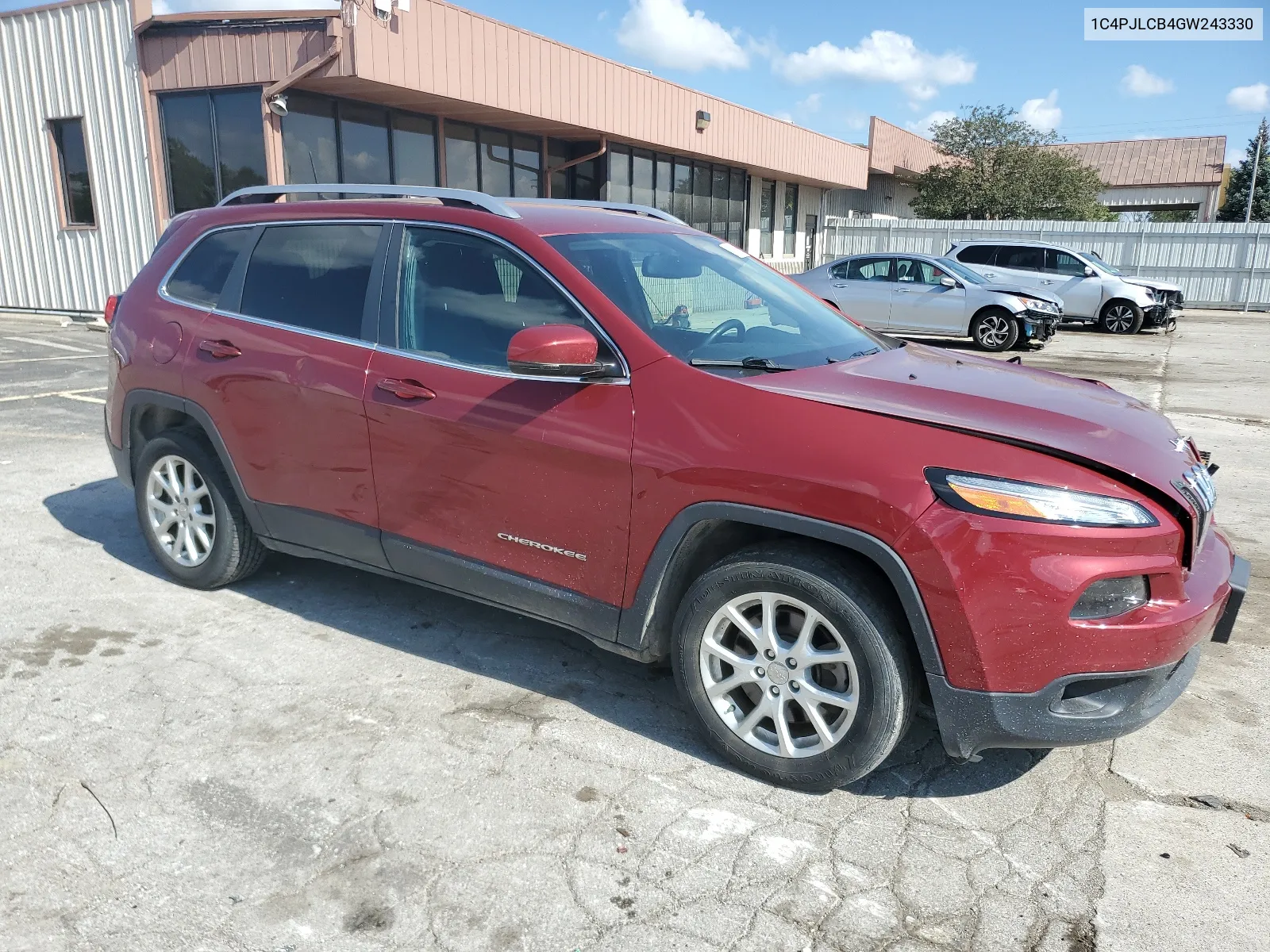 2016 Jeep Cherokee Latitude VIN: 1C4PJLCB4GW243330 Lot: 68088184