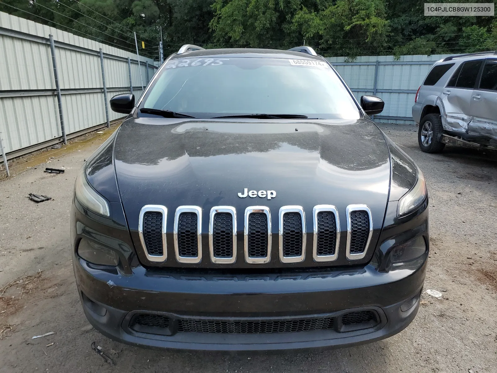 2016 Jeep Cherokee Latitude VIN: 1C4PJLCB8GW125300 Lot: 68559174