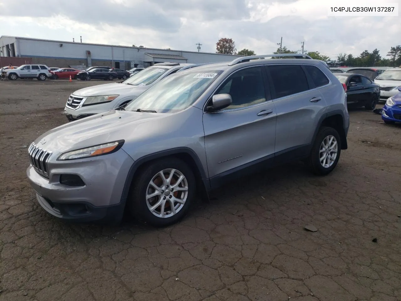 1C4PJLCB3GW137287 2016 Jeep Cherokee Latitude