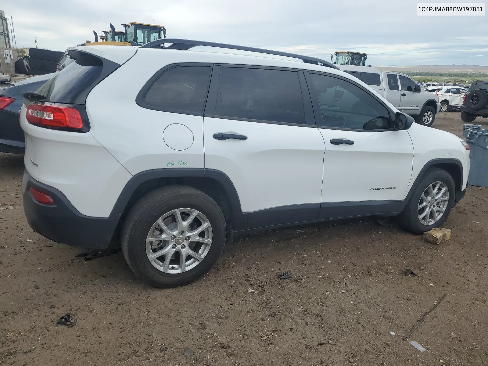 2016 Jeep Cherokee Sport VIN: 1C4PJMAB8GW197851 Lot: 68892124