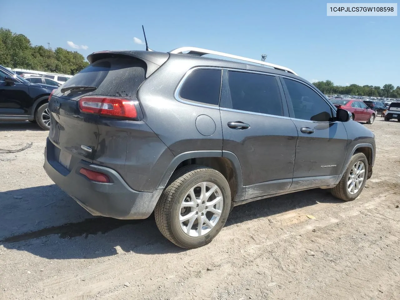 2016 Jeep Cherokee Latitude VIN: 1C4PJLCS7GW108598 Lot: 68924964