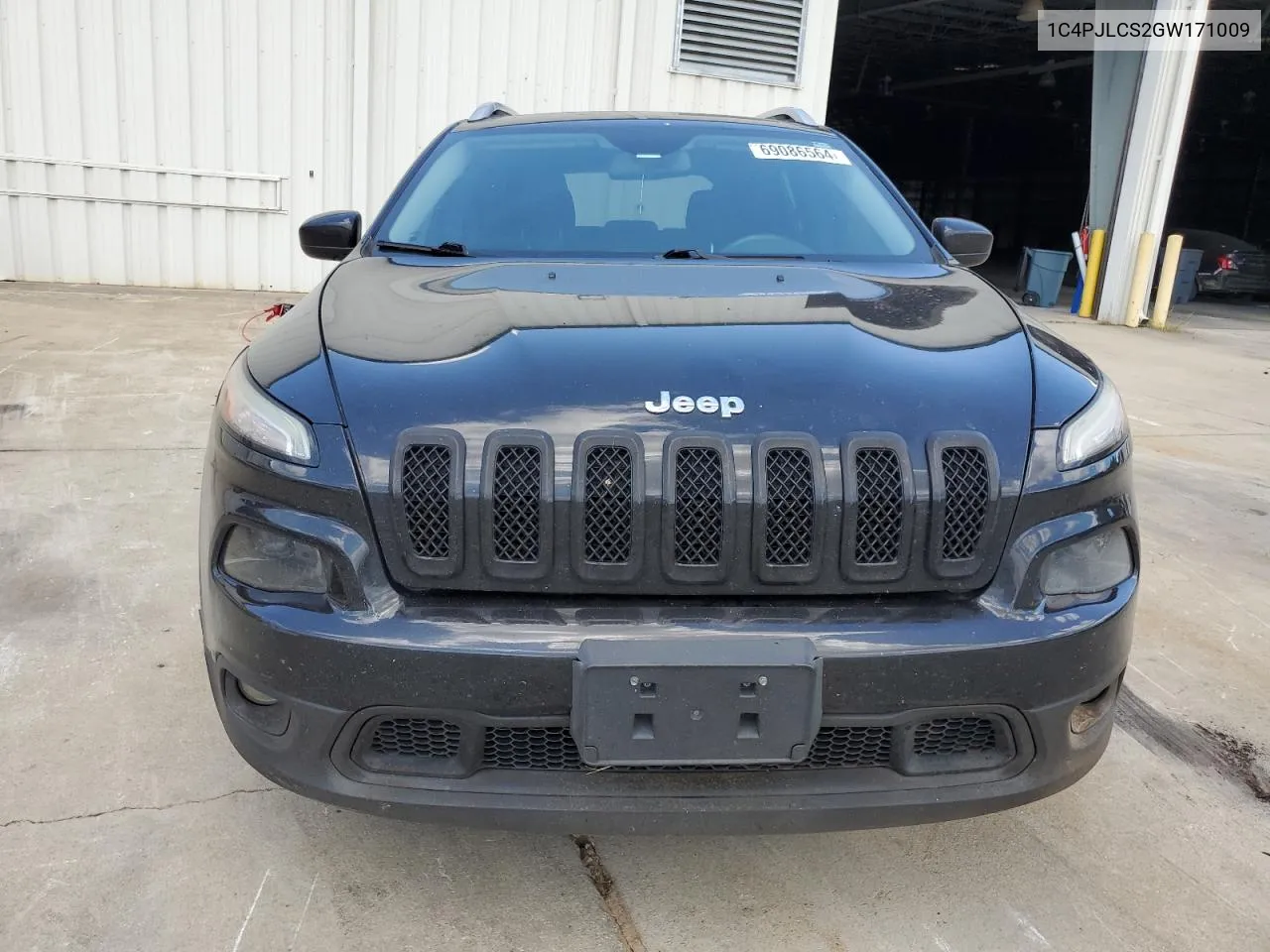 1C4PJLCS2GW171009 2016 Jeep Cherokee Latitude