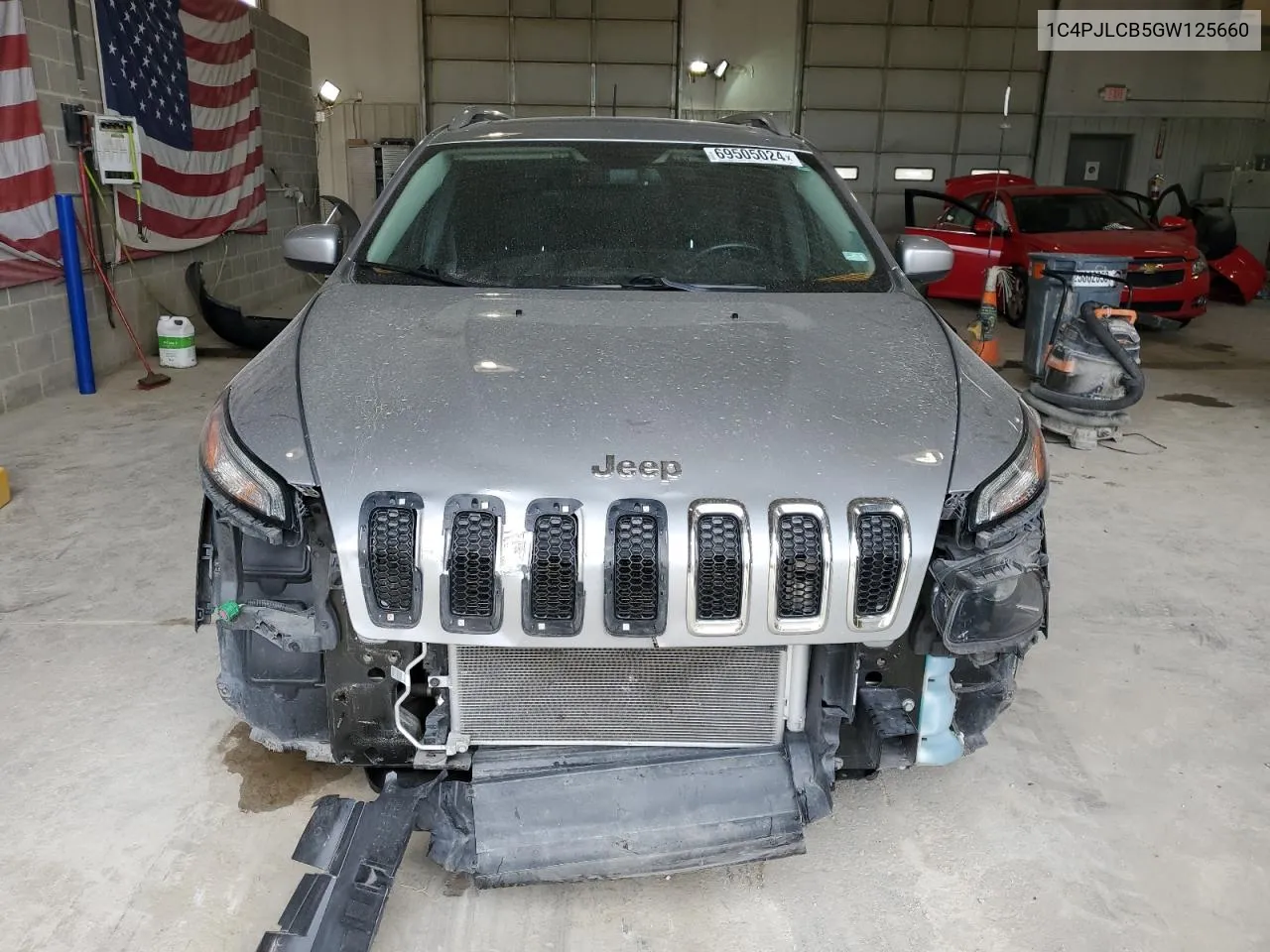 2016 Jeep Cherokee Latitude VIN: 1C4PJLCB5GW125660 Lot: 69505024