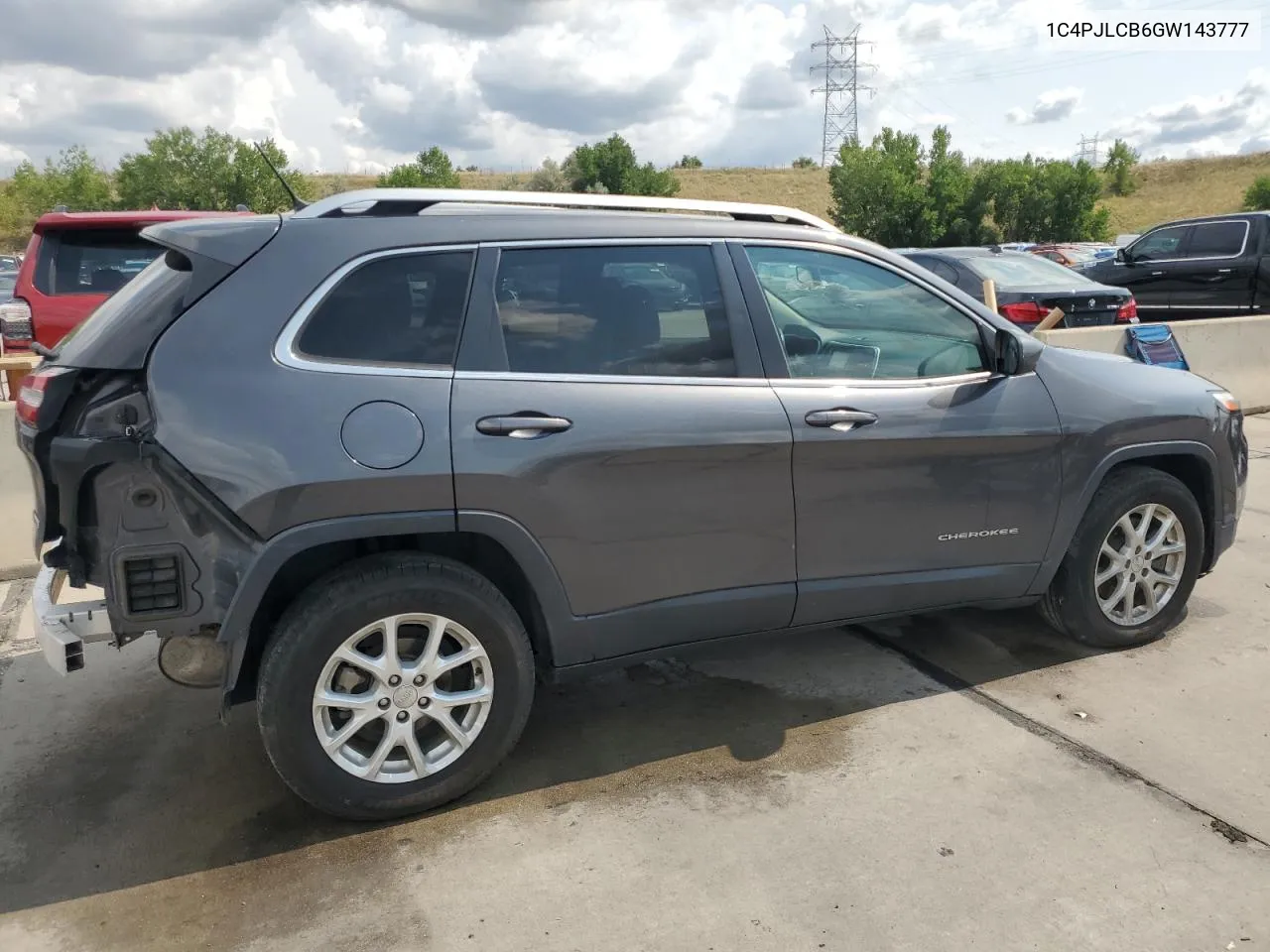 2016 Jeep Cherokee Latitude VIN: 1C4PJLCB6GW143777 Lot: 69661434