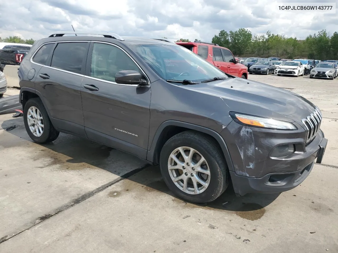 2016 Jeep Cherokee Latitude VIN: 1C4PJLCB6GW143777 Lot: 69661434