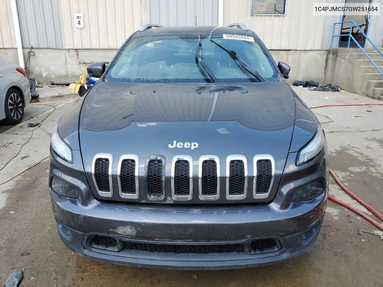 2016 Jeep Cherokee Latitude VIN: 1C4PJMCS7GW251654 Lot: 69945944