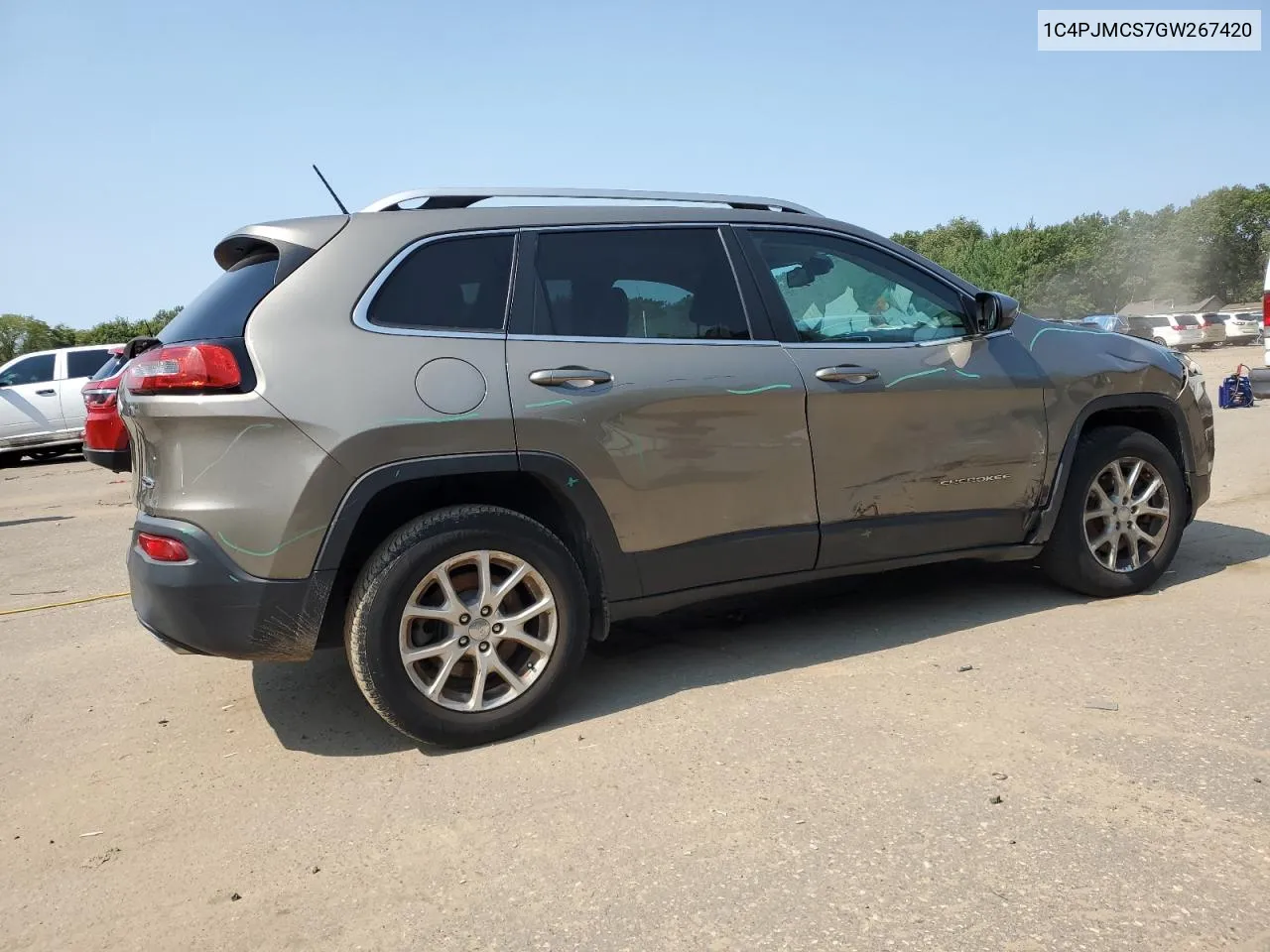 2016 Jeep Cherokee Latitude VIN: 1C4PJMCS7GW267420 Lot: 69980344