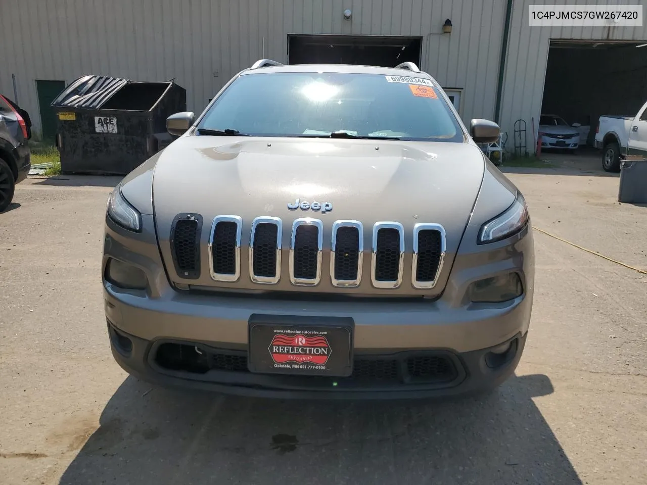 2016 Jeep Cherokee Latitude VIN: 1C4PJMCS7GW267420 Lot: 69980344