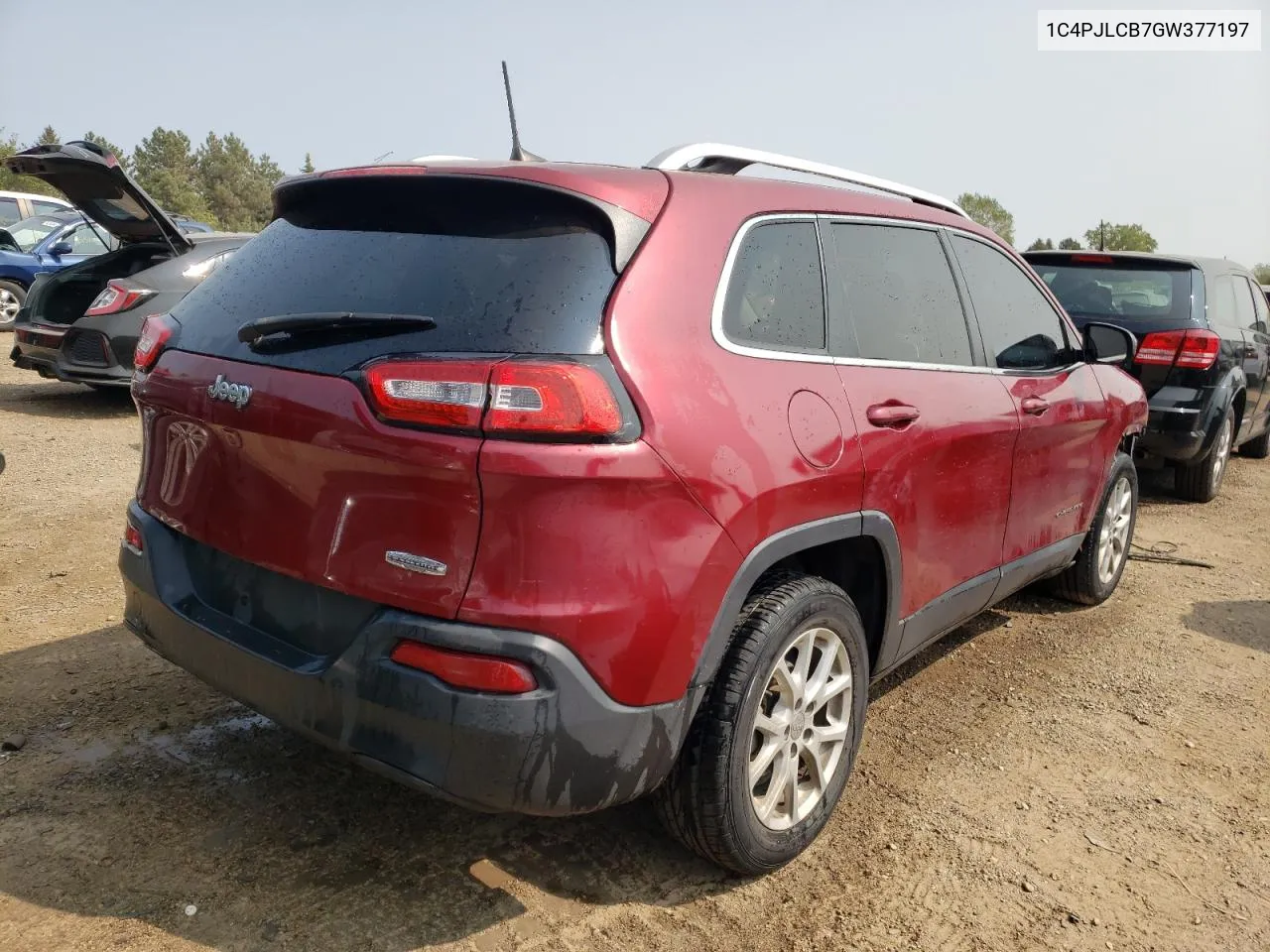 2016 Jeep Cherokee Latitude VIN: 1C4PJLCB7GW377197 Lot: 70214574