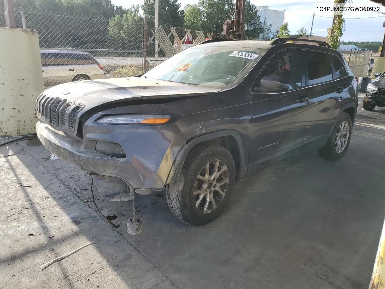 2016 Jeep Cherokee Latitude VIN: 1C4PJMCB7GW360972 Lot: 70265294